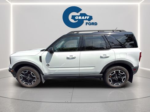 Used 2023 Ford Bronco Sport Outer Banks w/ Tech Package AWD/4WD image 3
