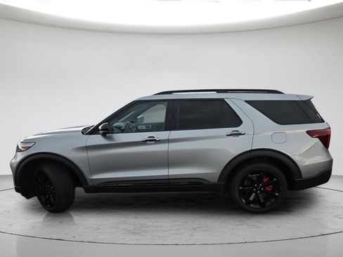 Used 2020 Ford Explorer ST w/ ST Street Pack AWD/4WD image 3