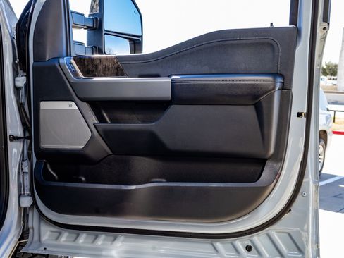 Used 2024 Ford F350 Lariat w/ Lariat Ultimate Package image 37