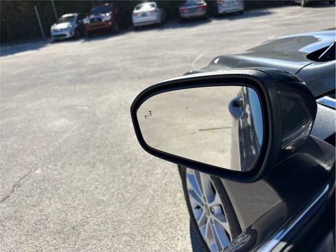 Used 2020 Ford Fusion SE image 16