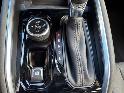 New 2026 Chevrolet Colorado ZR2 w/ Off-Road Front Bumper Package image 29