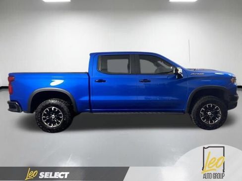 Used 2023 Chevrolet Silverado 1500 ZR2 w/ Technology Package AWD/4WD image 9