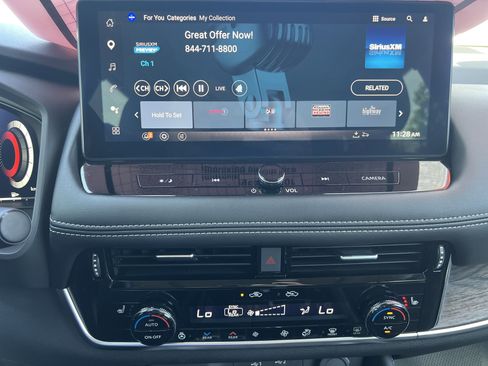 Used 2024 Nissan Rogue Platinum w/ Platinum Premium Package image 25