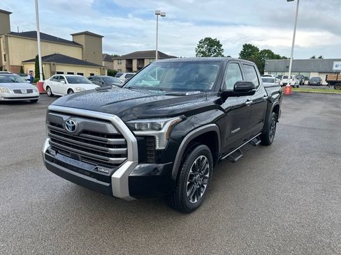 Used 2024 Toyota Tundra Limited AWD/4WD image 3