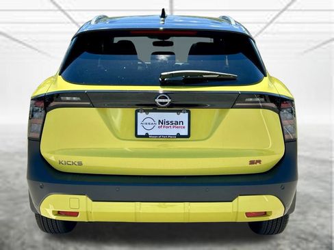 New 2026 Nissan Kicks SR w/ SR Premium Package FWD image 7