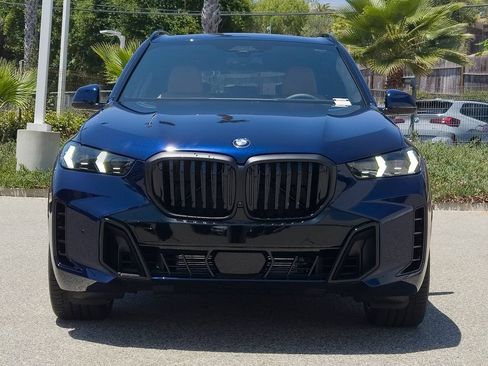New 2026 BMW X5 xDrive40i w/ M Sport Package AWD/4WD image 2