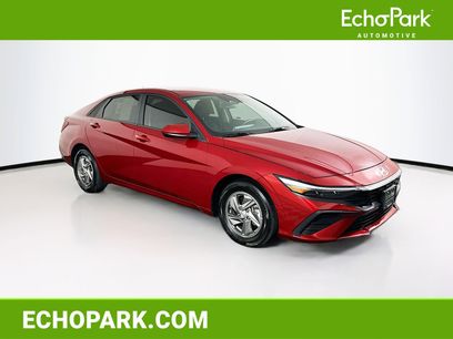 Used 2025 Hyundai Elantra SE