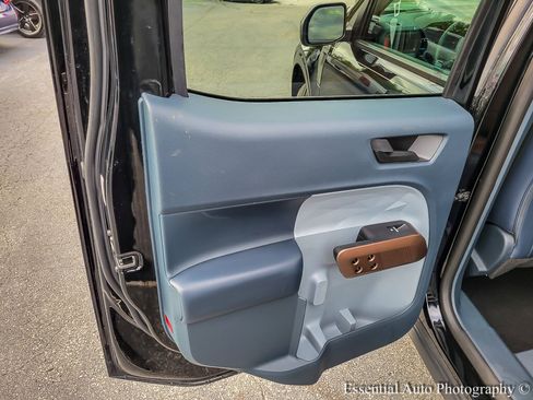 Used 2024 Ford Maverick Lariat w/ 4K Tow Package image 28