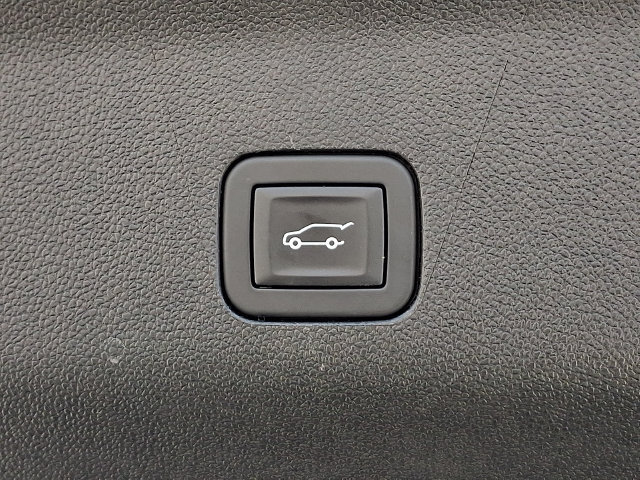 Used 2025 GMC Yukon XL Denali AWD/4WD image 30
