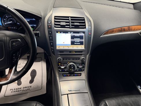 Used 2017 Lincoln MKZ Reserve w/ Climate Package image 4