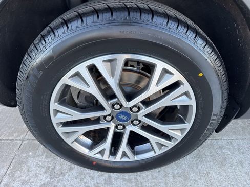 Certified 2022 Ford Escape SEL image 20