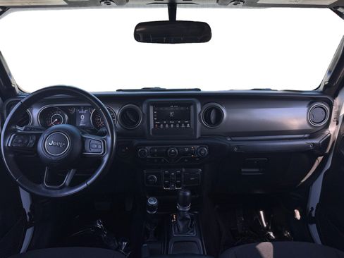 Used 2022 Jeep Gladiator Sport AWD/4WD image 10