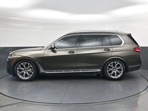 Used 2025 BMW X7 xDrive40i w/ Premium Package AWD/4WD image 7