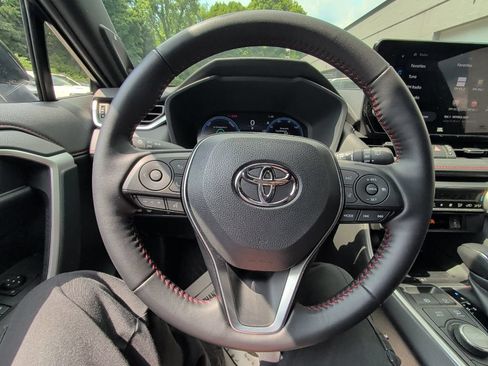 Used 2025 Toyota RAV4 XSE w/ Weather Package AWD/4WD image 20
