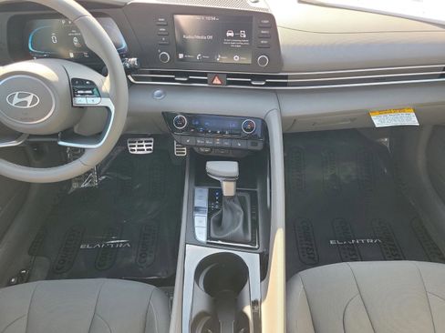 New 2026 Hyundai Elantra SEL Sport image 15