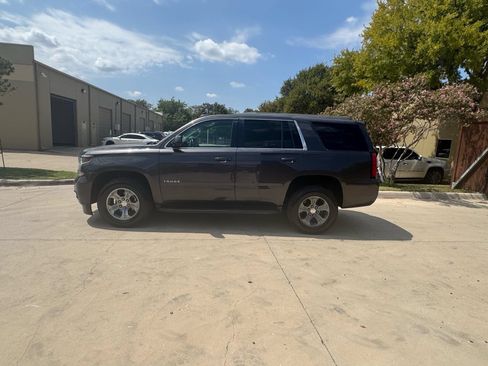 Used 2018 Chevrolet Tahoe LS w/ Skid Plate Package AWD/4WD image 4