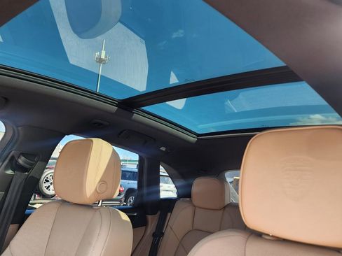 Used 2025 Porsche Macan image 7