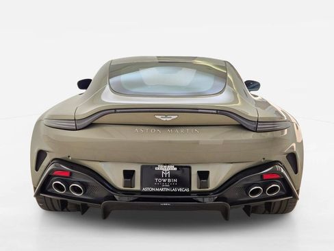 Used 2025 Aston Martin V8 Vantage Coupe RWD image 10