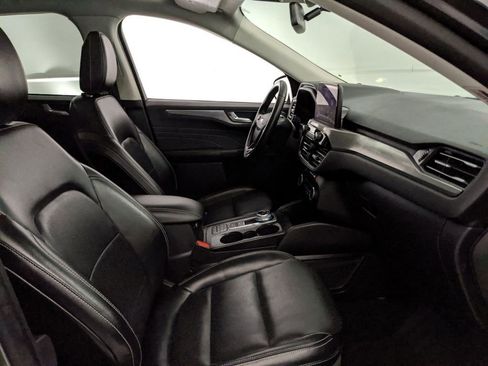 Certified 2022 Ford Escape Titanium w/ Class II Trailer Tow Package image 27