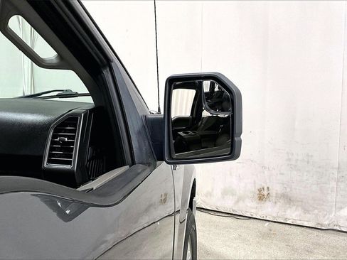 Used 2018 Ford F150 XLT image 11