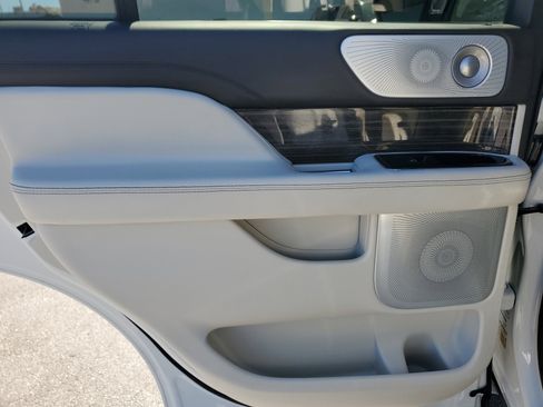 Used 2024 Lincoln Navigator Black Label image 20