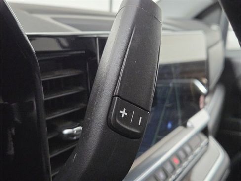 Used 2025 Chevrolet Silverado 2500 LT w/ Convenience Package image 13