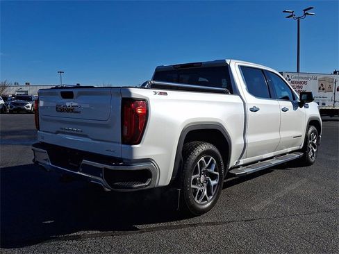 Used 2022 GMC Sierra 1500 SLT w/ SLT Premium Plus Package image 9