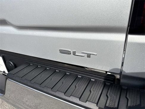 Used 2021 GMC Sierra 1500 SLT image 4