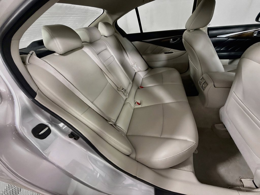 Used 2019 INFINITI Q50 Luxe w/ Essential Package (3.0T Luxe) AWD/4WD image 28