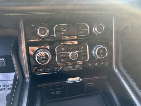 Used 2023 GMC Yukon XL Denali Ultimate image 34