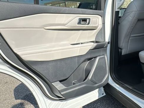 New 2026 Ford Explorer Active w/ Active Comfort Package RWD image 20