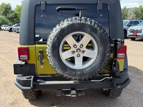 Used 2010 Jeep Wrangler Unlimited Rubicon AWD/4WD image 5
