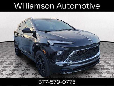 Used 2024 Buick Encore GX Sport Touring FWD image 1