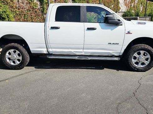 Used 2024 RAM 2500 Big Horn w/ Off Road Package AWD/4WD image 4