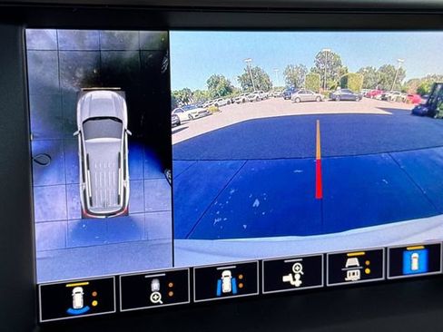Used 2023 GMC Acadia Denali w/ Denali Ultimate Package AWD/4WD image 28
