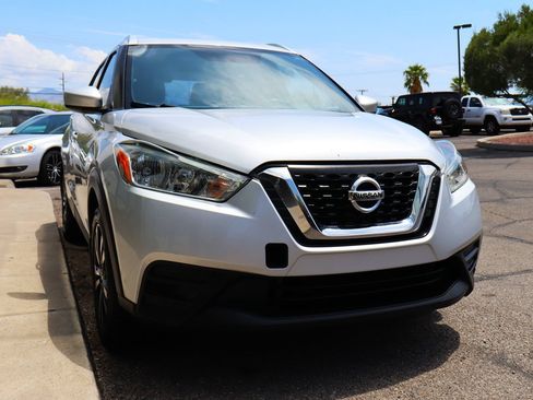 Used 2018 Nissan Kicks SV FWD image 18