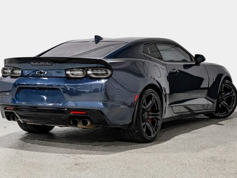 Used 2019 Chevrolet Camaro SS RWD image 6