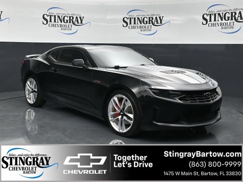 Used 2021 Chevrolet Camaro LT RWD image 1