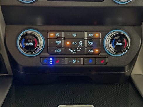 Used 2021 Ford F350 Platinum image 18