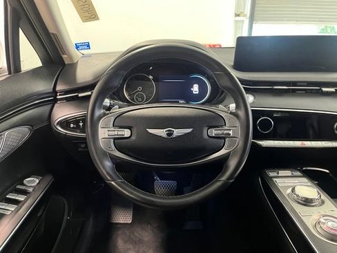 Used 2025 Genesis GV70 2.5T AWD/4WD image 22