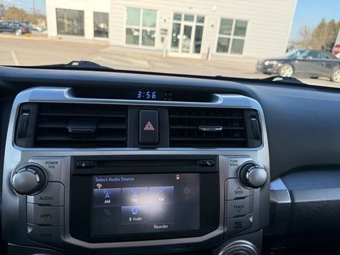 Used 2017 Toyota 4Runner SR5 Premium image 18