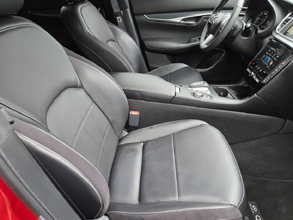 Used 2023 INFINITI QX50 Sport FWD image 13