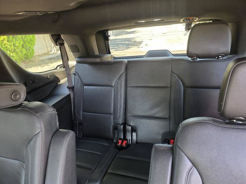 Used 2023 Chevrolet Tahoe Z71 w/ Luxury Package AWD/4WD image 11