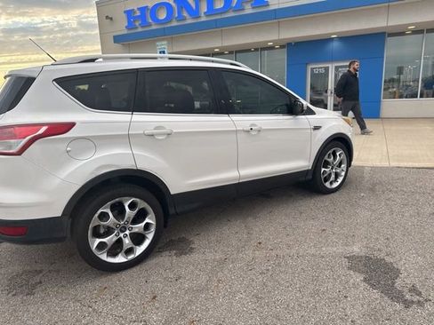 Used 2015 Ford Escape Titanium FWD image 9