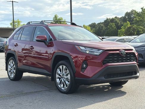 Used 2025 Toyota RAV4 XLE Premium w/ Weather Package FWD image 4