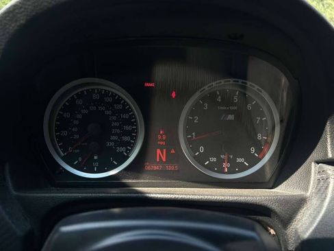 Used 2011 BMW M3 Convertible RWD image 13