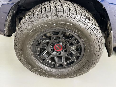 Used 2024 Toyota 4Runner TRD Off-Road Premium image 32