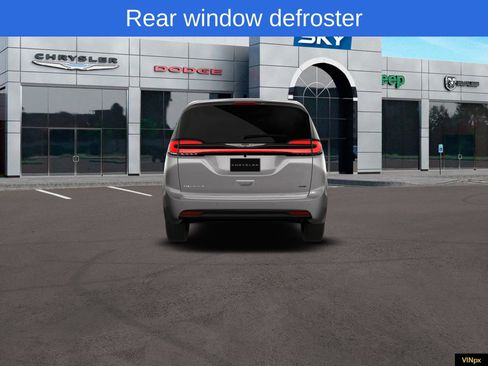 New 2026 Chrysler Pacifica Select image 7
