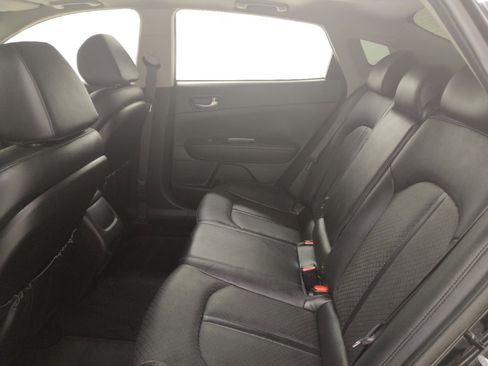 Used 2020 Kia Optima SE FWD image 18