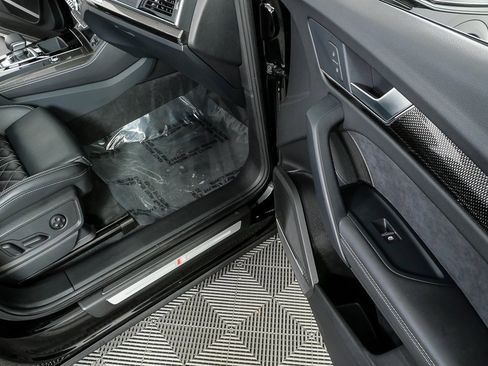 Used 2023 Audi SQ5 Prestige w/ Prestige Package image 25